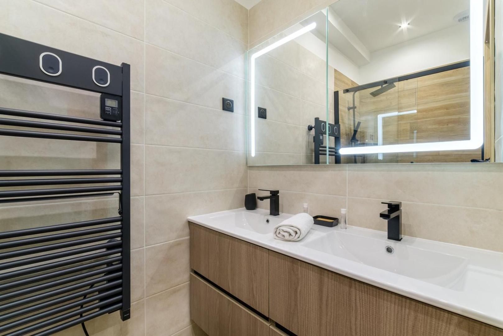 Vivez Antibes ! Logez A 6 Au Centre-Ville Esterno foto
